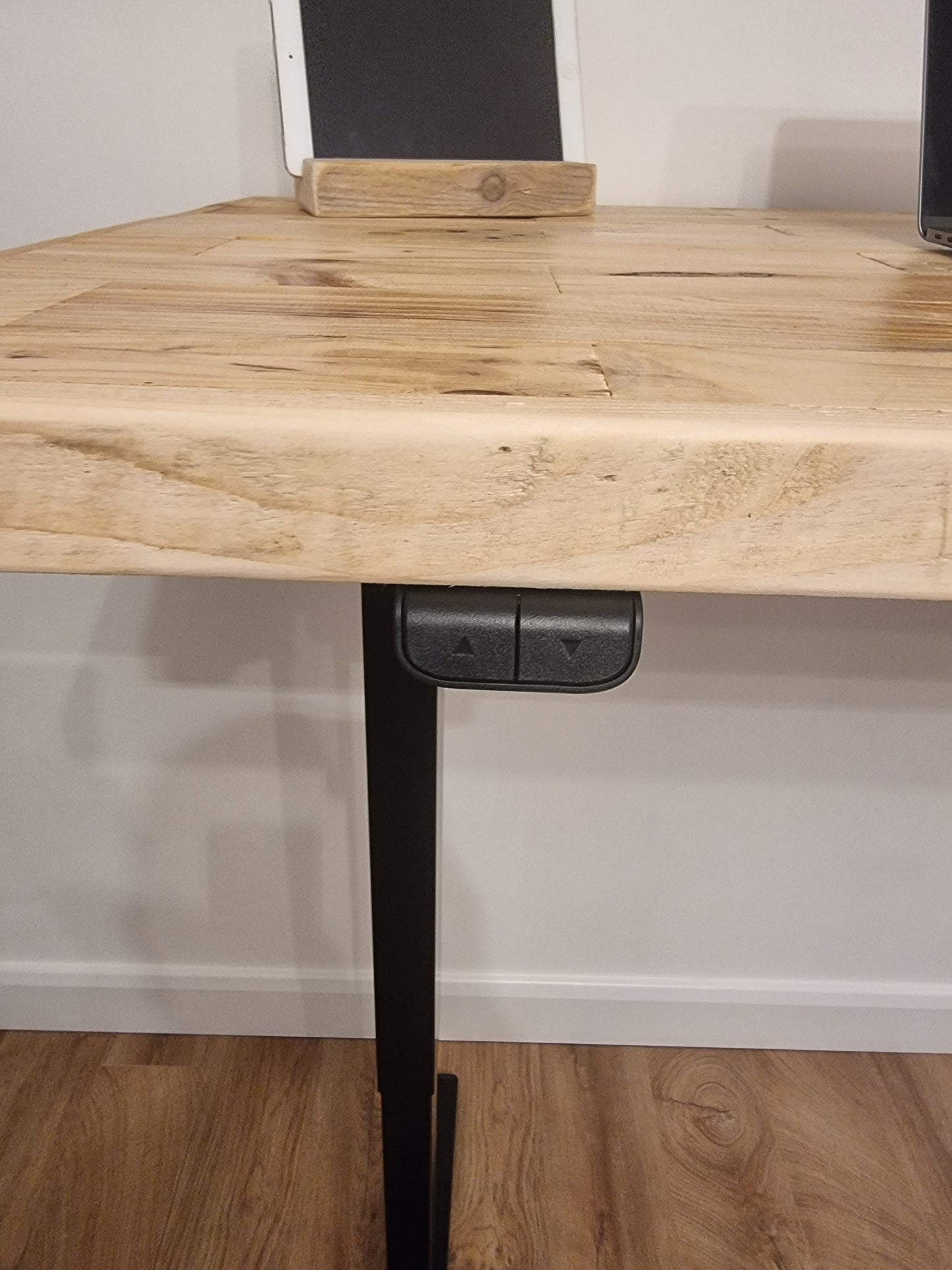 Height Adjustable desk. Reclaimed Wood planks