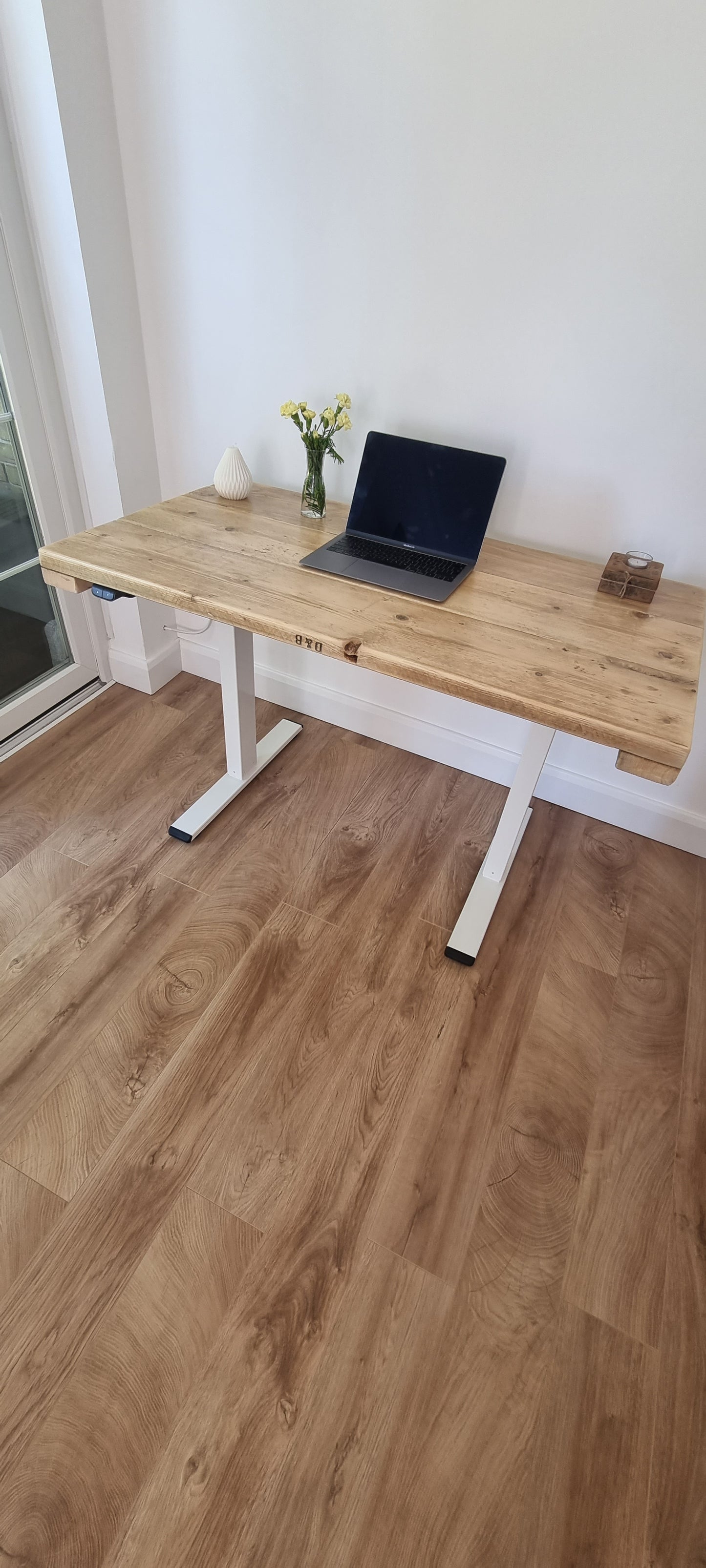 Reclaimed wood sit/stand desk
